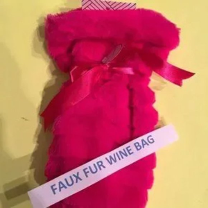 Wine Bag -‎ Hot Pink Faux Fur (New With Tags) (h/x)